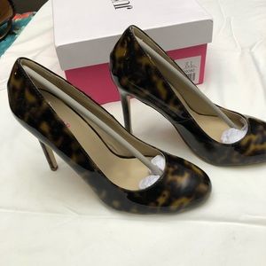 Patent tortoise print heels